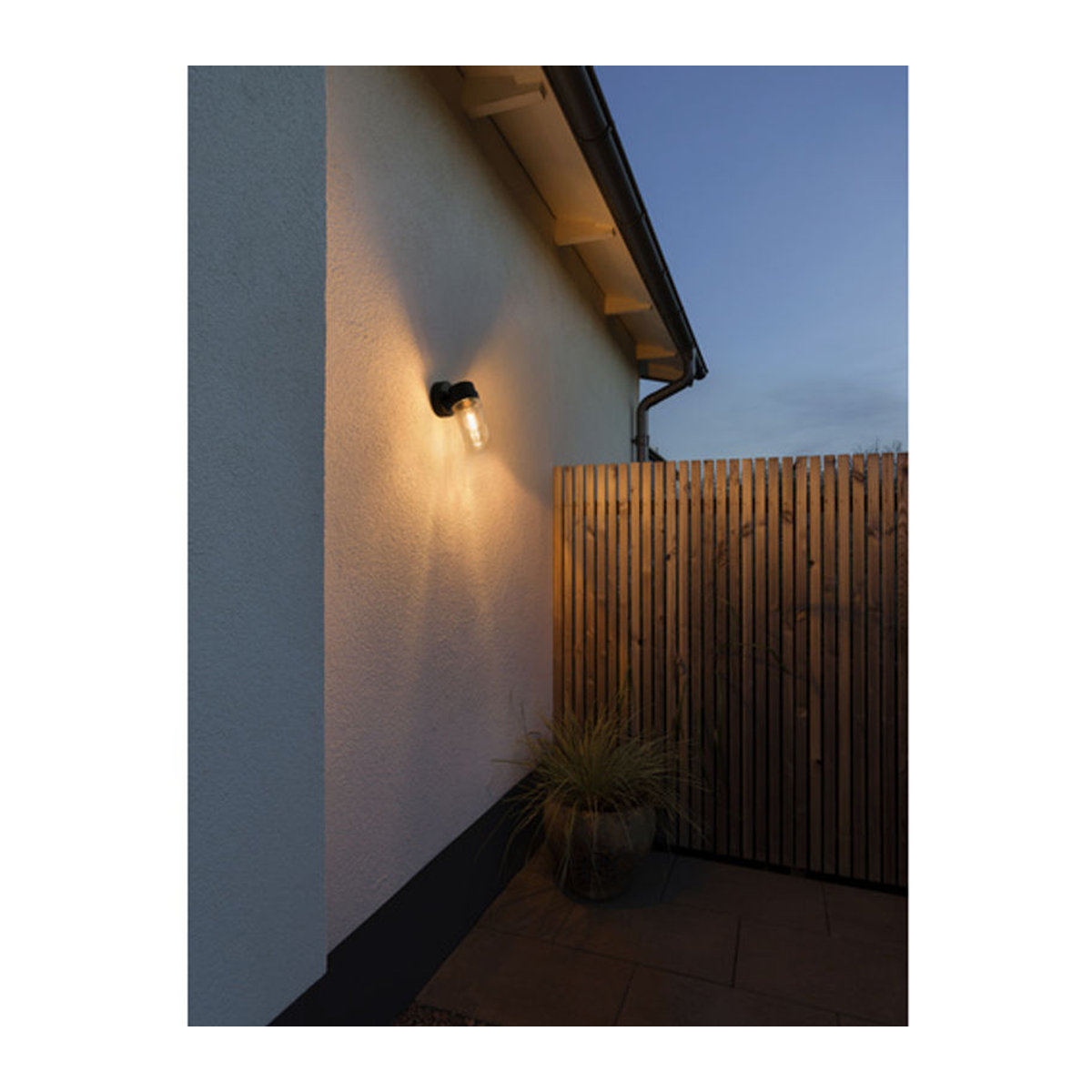 Konstsmide Vega 429-750 Außenwandleuchte aus Aluminium, Schwarz, E27, 60W, IP54, B/H: 24,5 x 11,5 cm - Bild 3