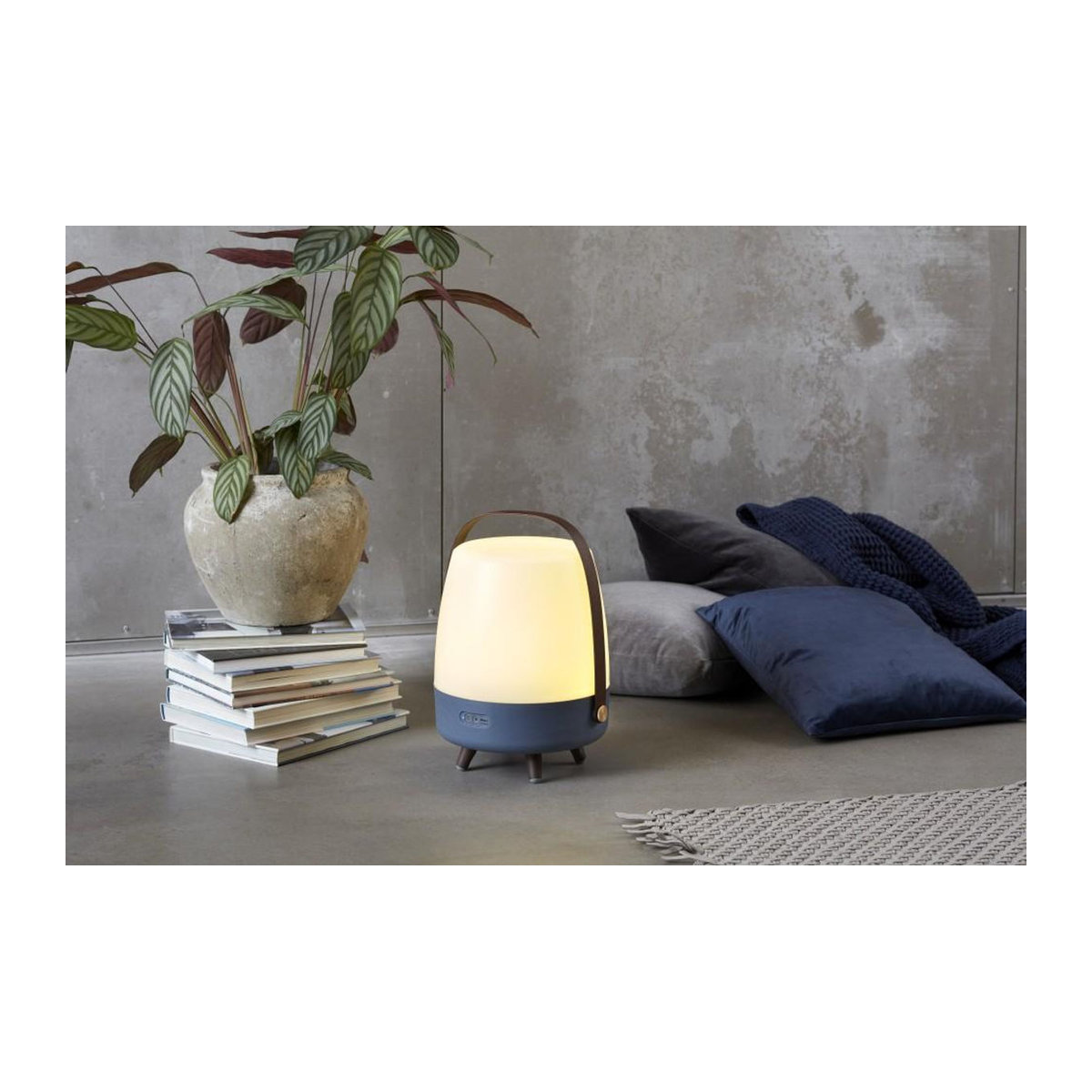 Kooduu Lite-up Play 2.0 LED Tischlampe mit Bluetooth Lautsprecher von JBL in Blau - Bild 4