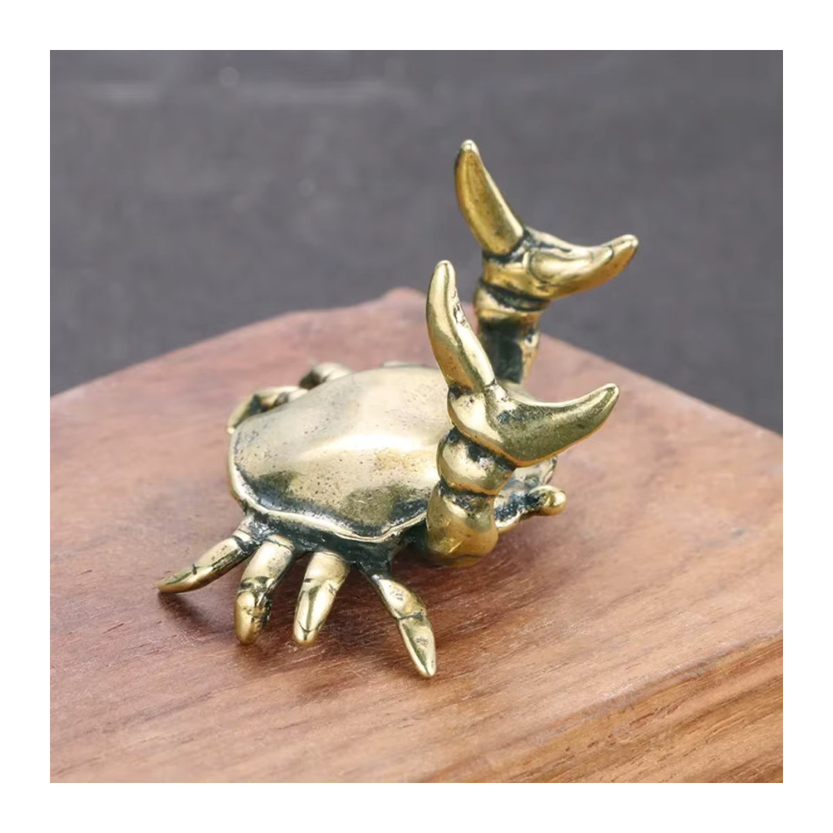 Krabbenfigur als Desktop-Ornament und Stifthalter aus Metall in Bronze-Optik - Bild 2