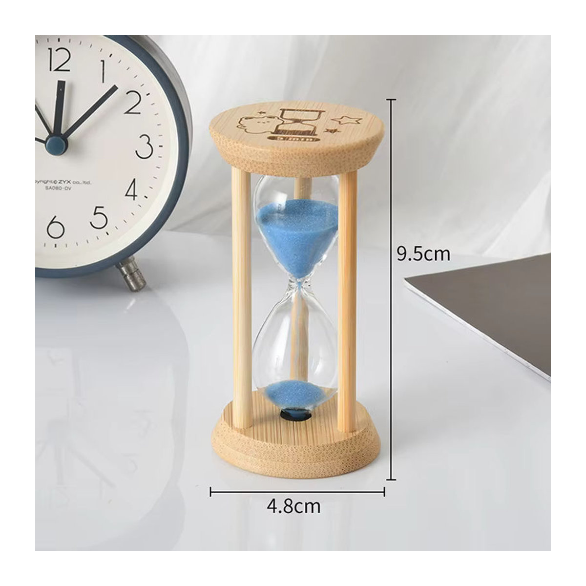 Kreative Holz Sanduhr als minimalistische Desktop-Dekoration mit 5 Minuten Timer in Blau oder Mehrfarbig - Bild 1