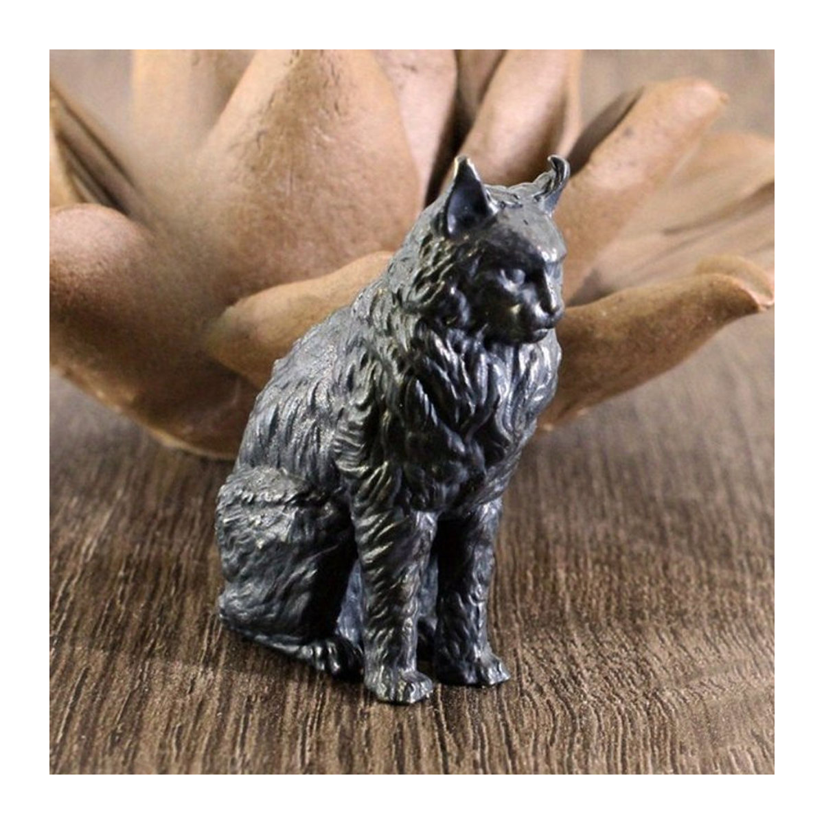 Kreative Maine Coon Katzen Figur aus Messing in Schwarz als dekorative Tischdekoration - Bild 1