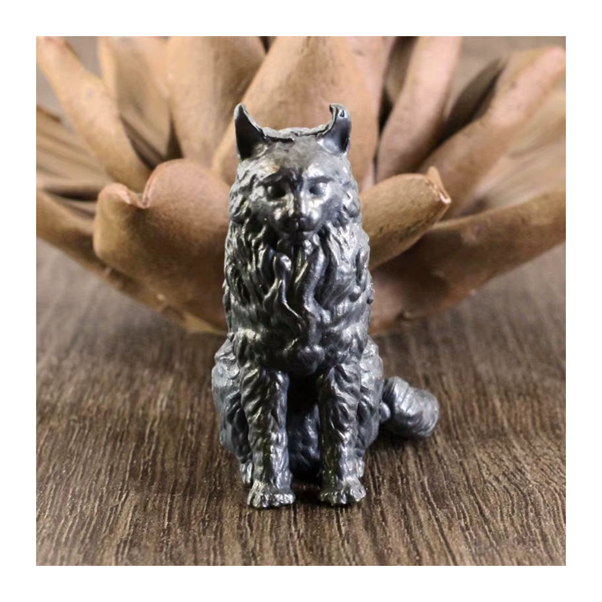 Kreative Maine Coon Katzen Figur aus Messing in Schwarz als dekorative Tischdekoration - Bild 2