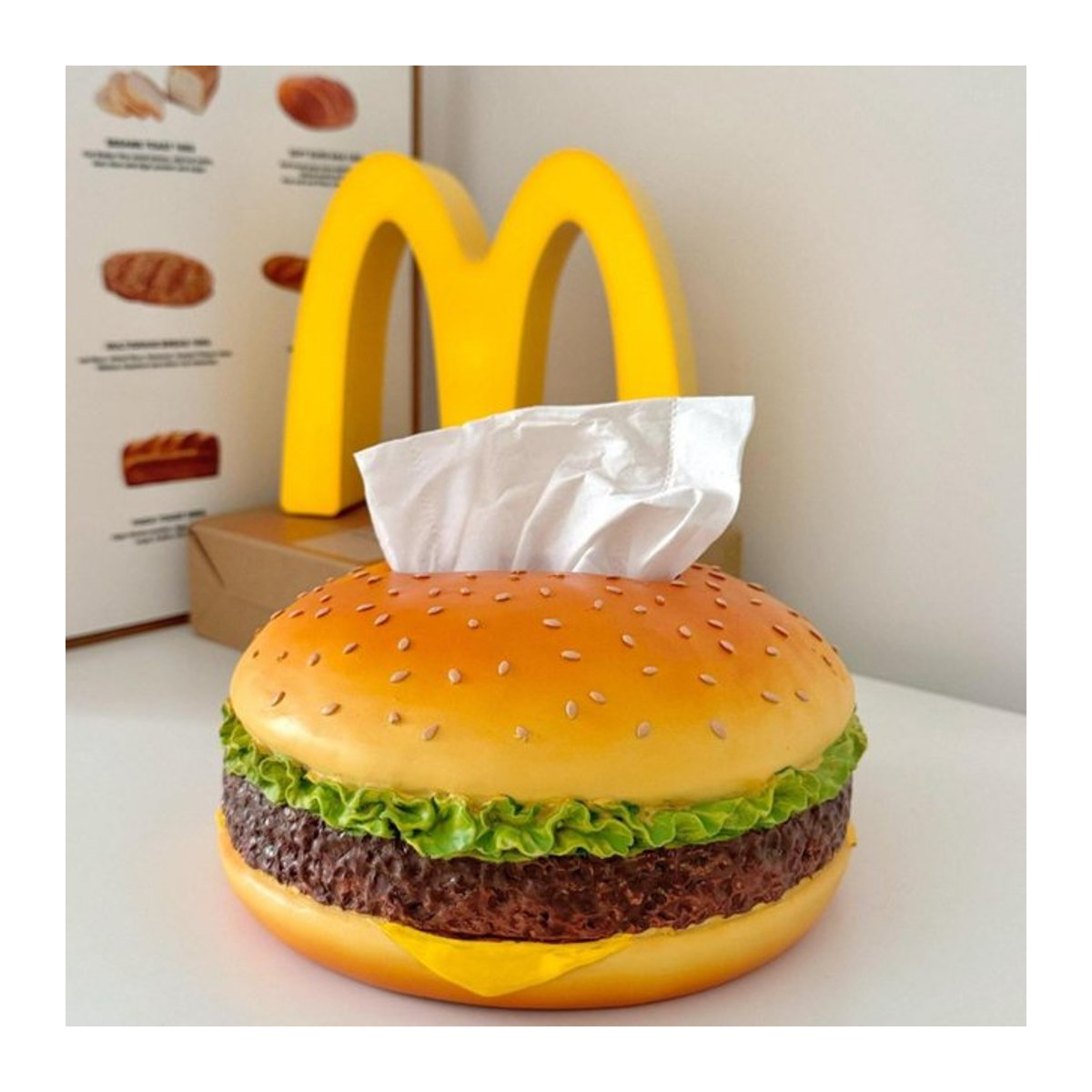 Kreative Taschentuchbox im Hamburger-Design aus Kunstharz und Papier, mehrfarbiges Retro-Wohnaccessoire im Vintage-Stil - Bild 1