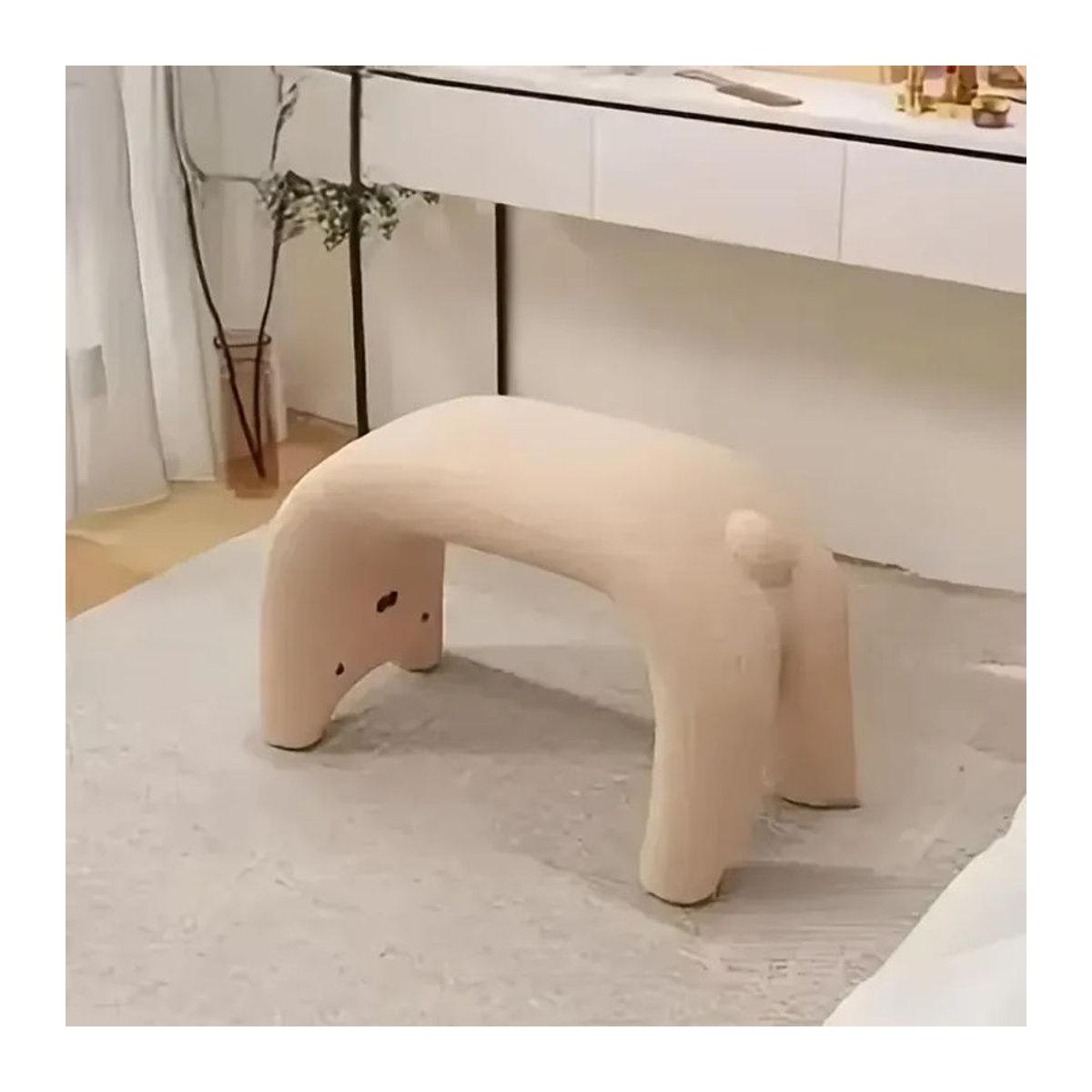 Kreativer Katzen Hocker aus Bouclé als Ottomane und Pouf in Gelb oder Weiß - Bild 2