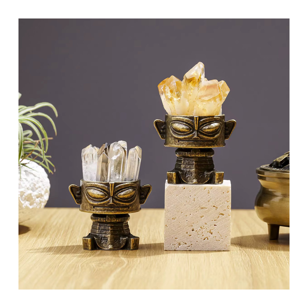 Kreatives Kristall-Ornament aus Stein und Metall in Gelb und Mehrfarbig als abstrakte Desktop-Dekoration im Bohemian-Stil - Bild 5