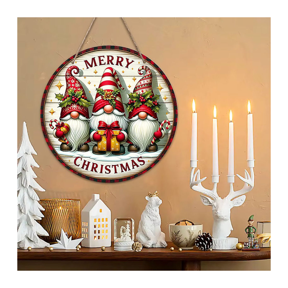 Kreisförmiges Holzschild mit 2D-Weihnachtszwerg als hängende Weihnachtsdekoration in Weiß und Mehrfarbig - Bild 6