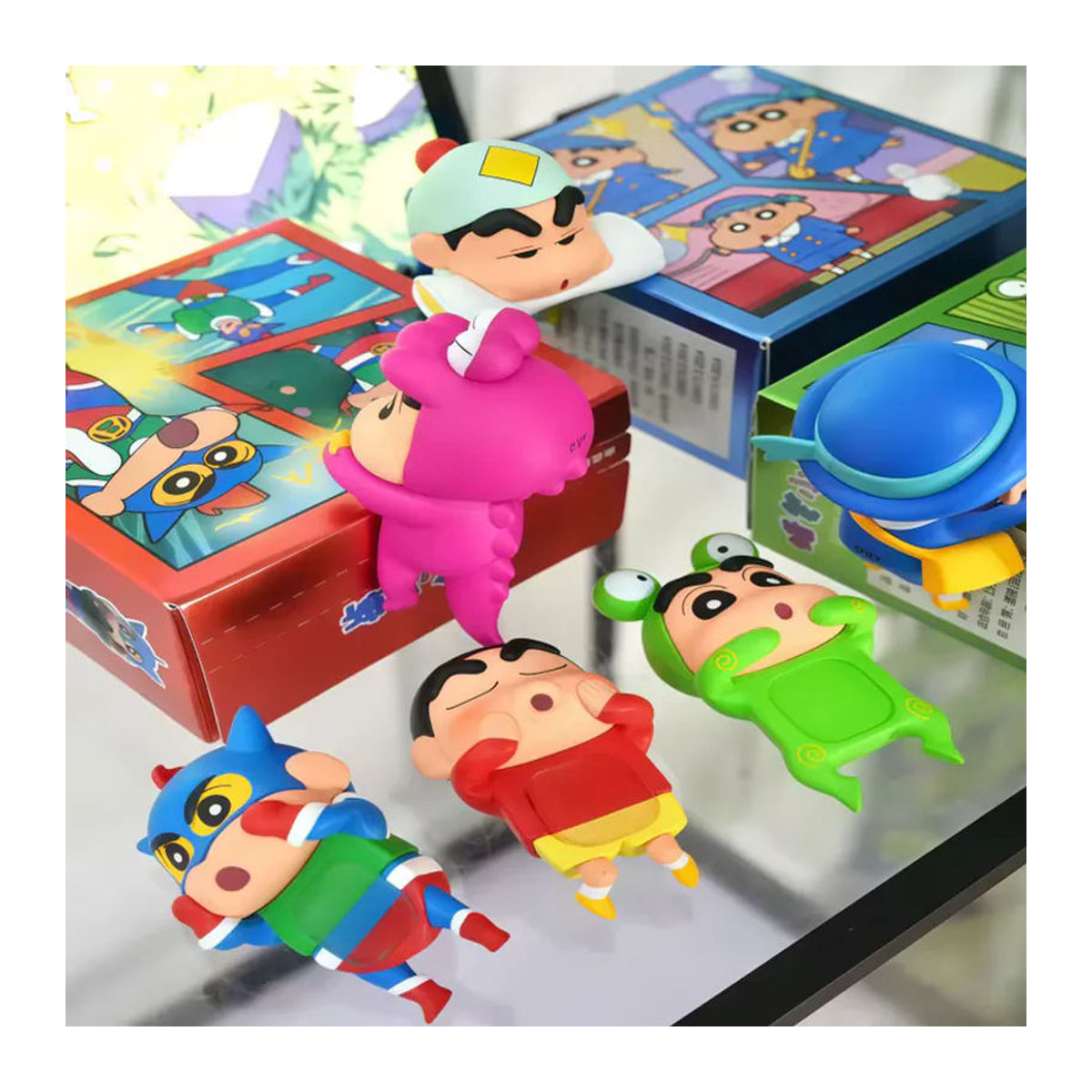 Kucikuji Crayon Shin-Chan Blindbox-Figur Mehrfarbige Mini-Überraschungs-Sammelfiguren aus Kunststoff zur Dekoration - Bild 4