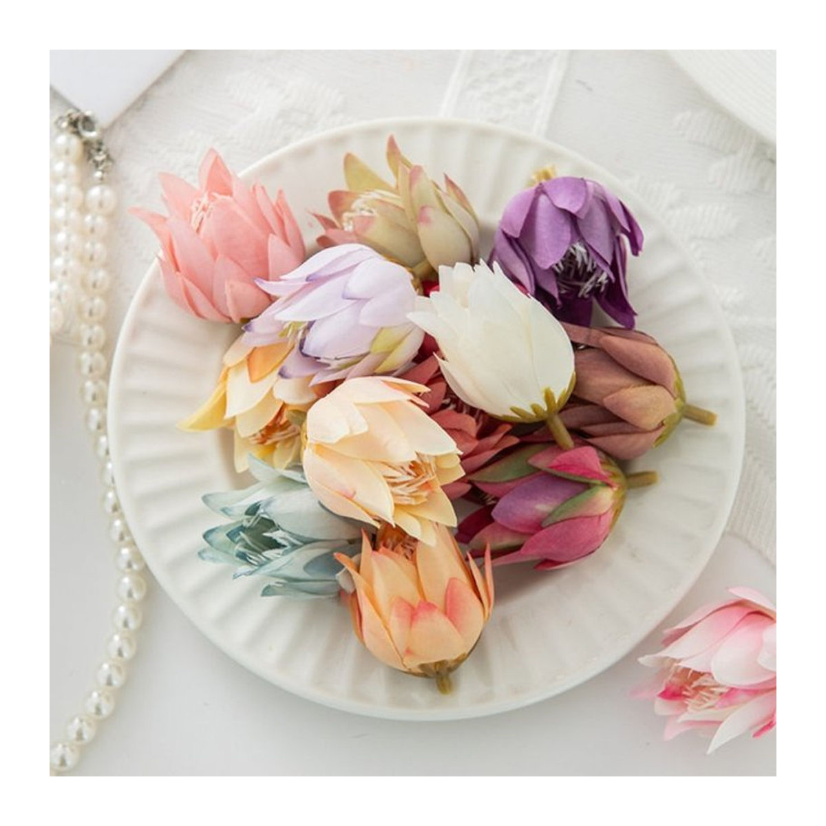 Künstliche Ananas-Blüten aus Seide in Mehrfarbig für Hochzeit, DIY-Geschenkboxen und Tischdekoration von smr - Bild 1