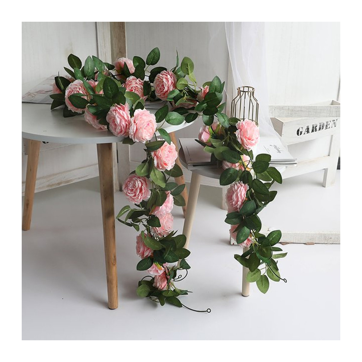 Künstliche Blumen Girlande aus Seide und Rattan in Rosa und Grün für Hochzeit und Garten Dekoration - Bild 1
