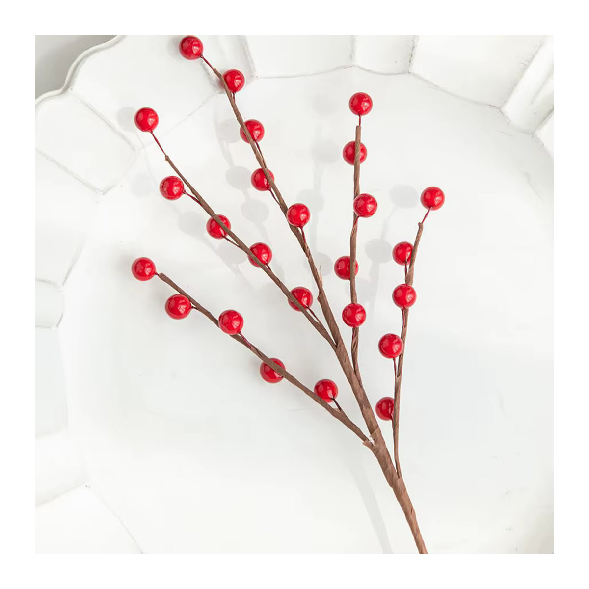 Künstliche Holly-Pflanze mit roten Früchten von XIAOYINMO für Weihnachtsdekoration und Hochzeitsarrangements in Rot - Bild 3