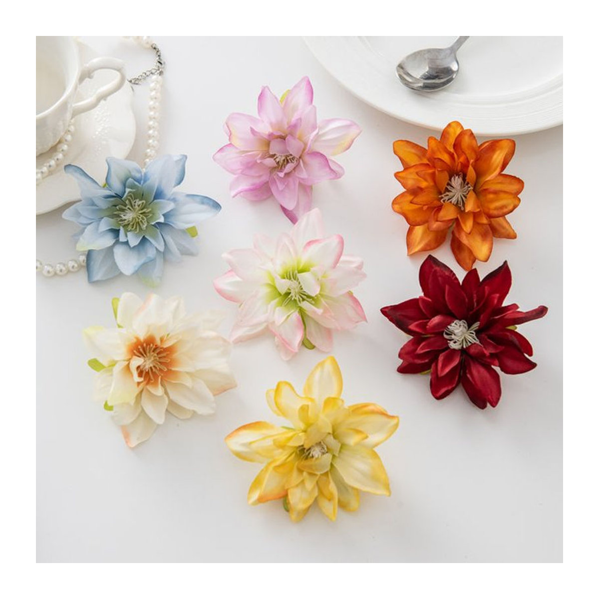 Künstliche Lotusblumen aus Seide in Mehrfarbig für Tischdekoration, Hochzeitsdeko und DIY-Projekte von smr - Bild 1