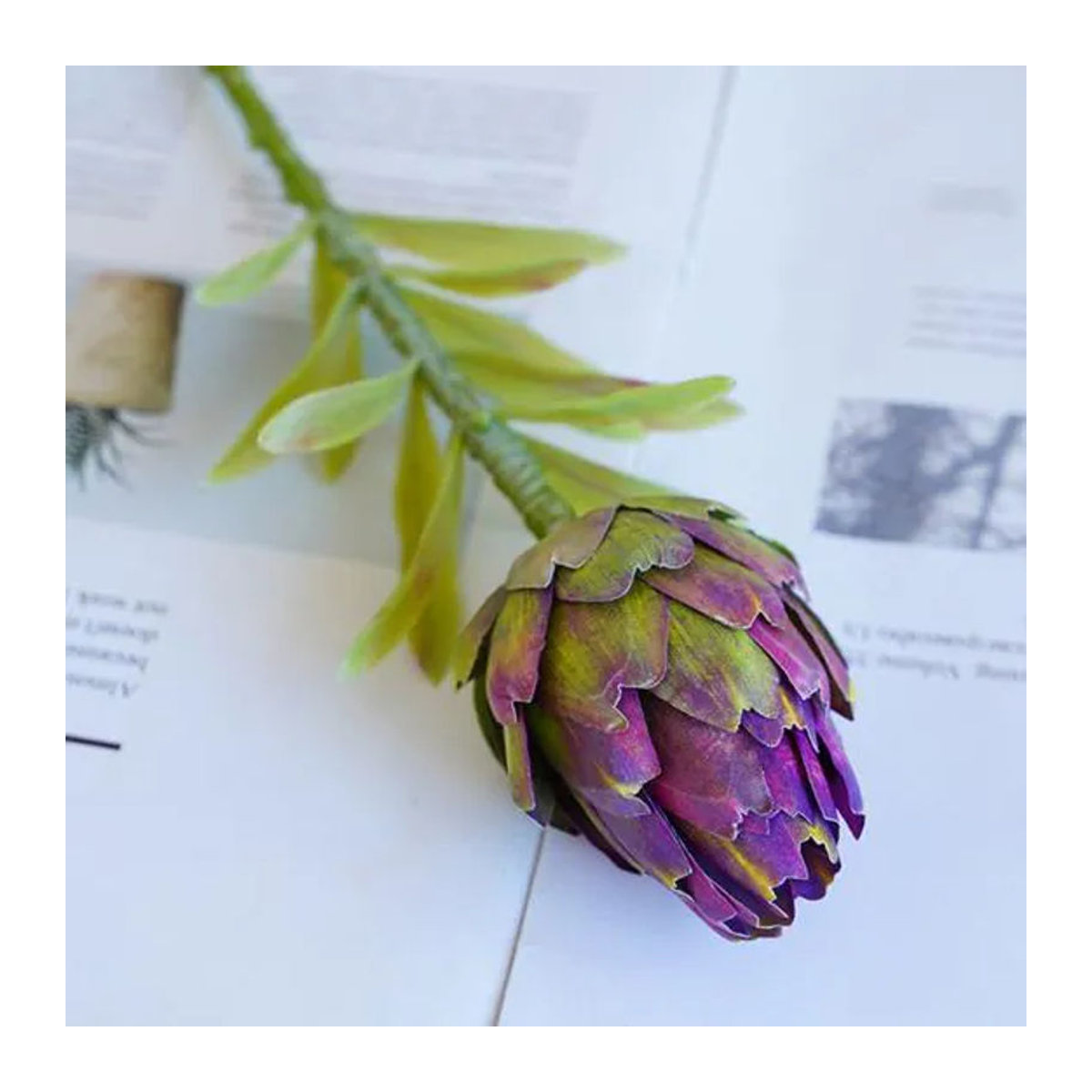 Künstliche Protea Cynaroides in Weiß und Grün als realistisches Blumengesteck für deine Dekoration im Innen- und Außenbereich - Bild 2