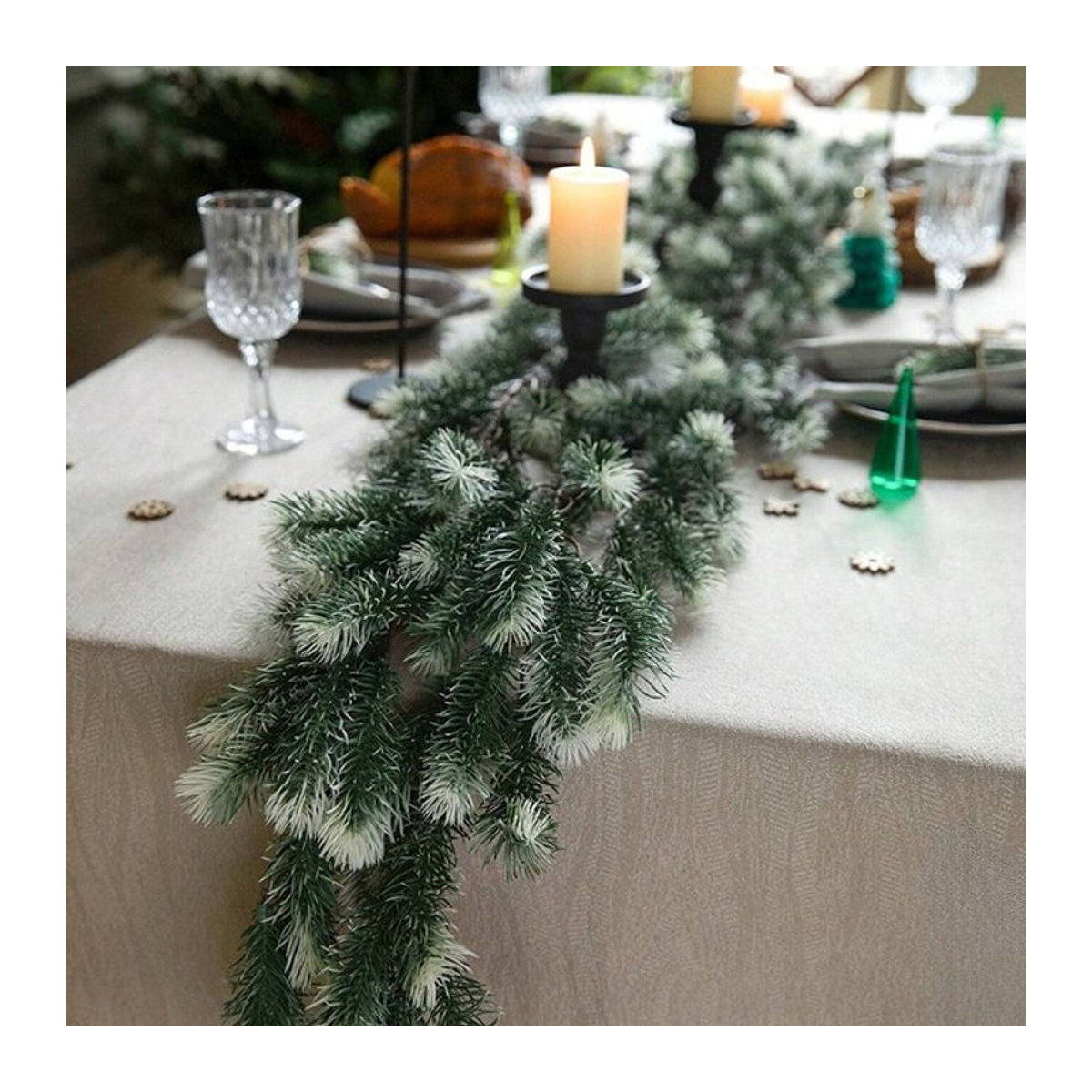 Künstliche Rattan-Girlande in Grün für Weihnachts- und Gartendekoration - Bild 1