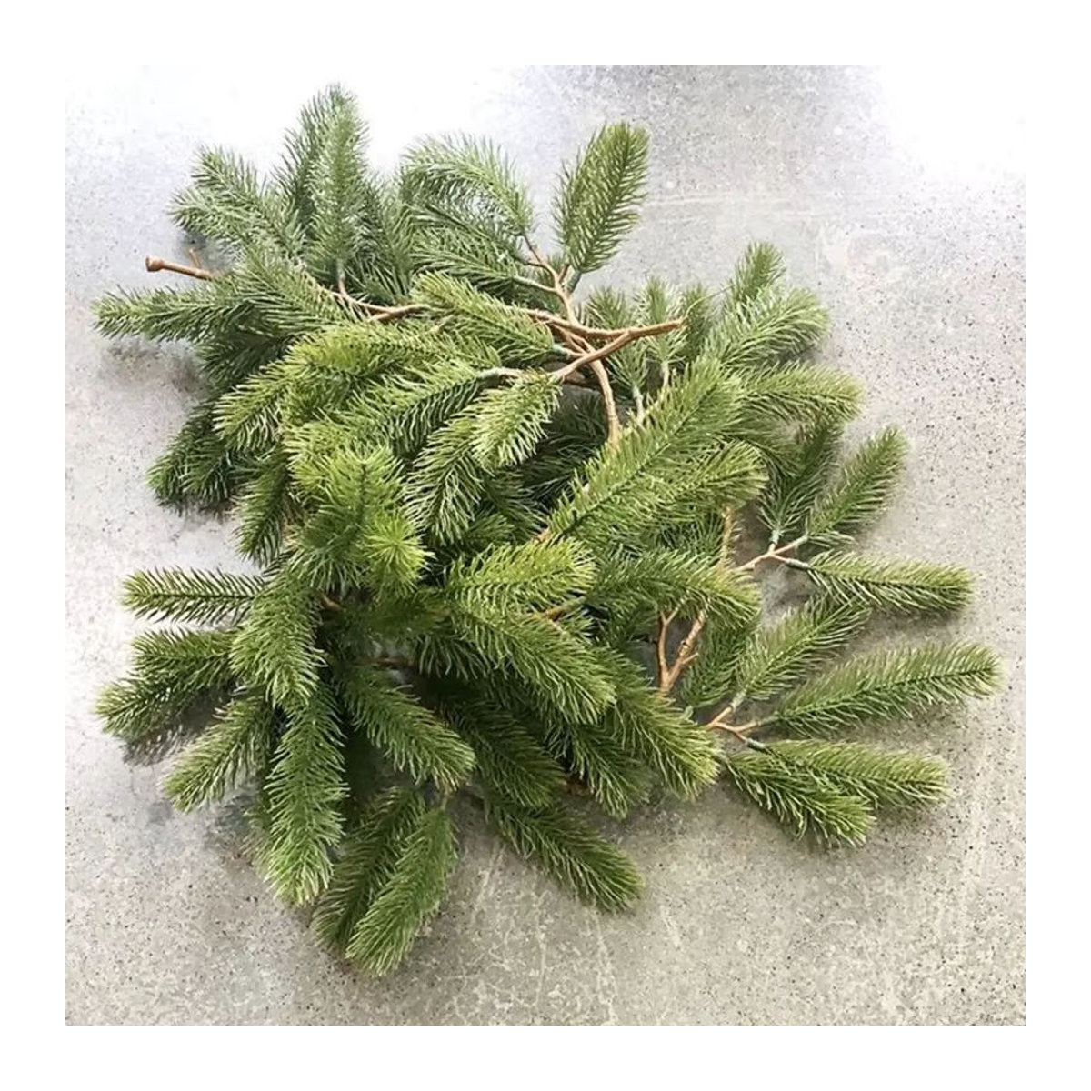 Künstliche Rattan-Girlande in Grün für Weihnachts- und Gartendekoration - Bild 5