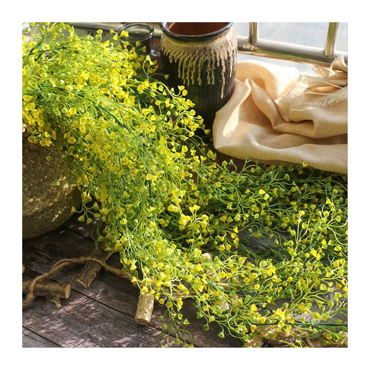 Künstliche Rattan-Reben als hängender Wandbehang mit grünen Blättern und Blumen in Bohemian-Stil - Bild 2