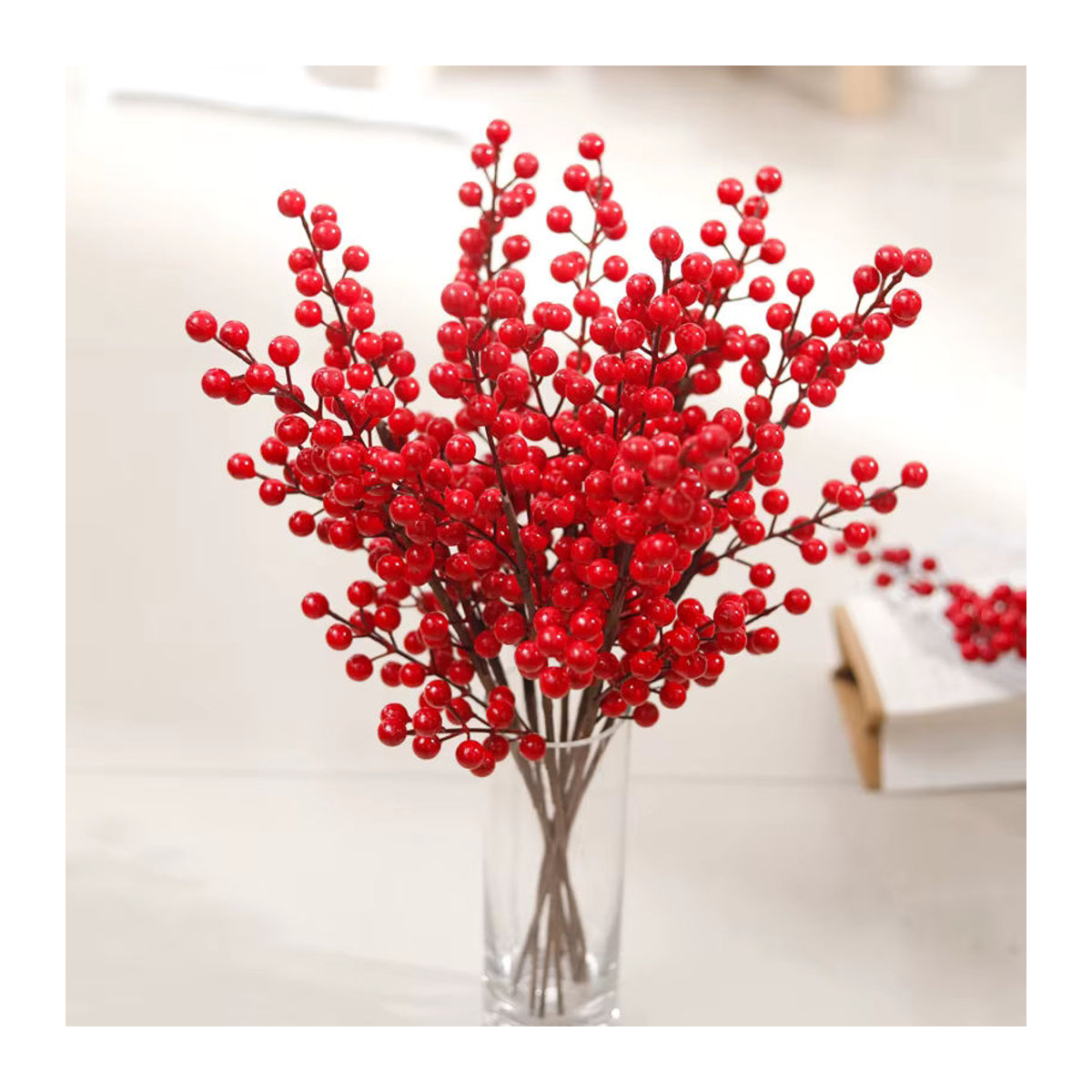 Künstliche Stechpalme mit roten Schaumbeeren von Kahaul zur Dekoration für Weihnachten und Hochzeiten - Bild 4