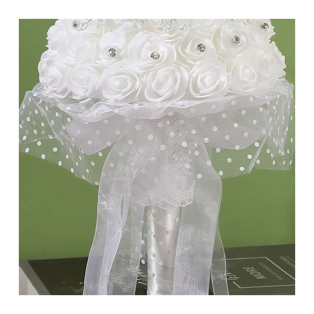 Künstlicher Brautstrauß aus Textil in Weiß mit Rosen für deine Hochzeit - Bild 4