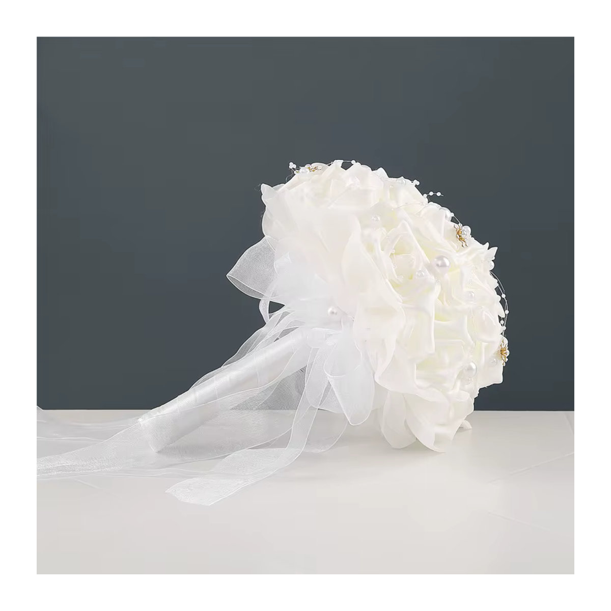 Künstlicher Brautstrauß aus weißen Rosen aus Textil für Hochzeiten und Verlobungen - Bild 3