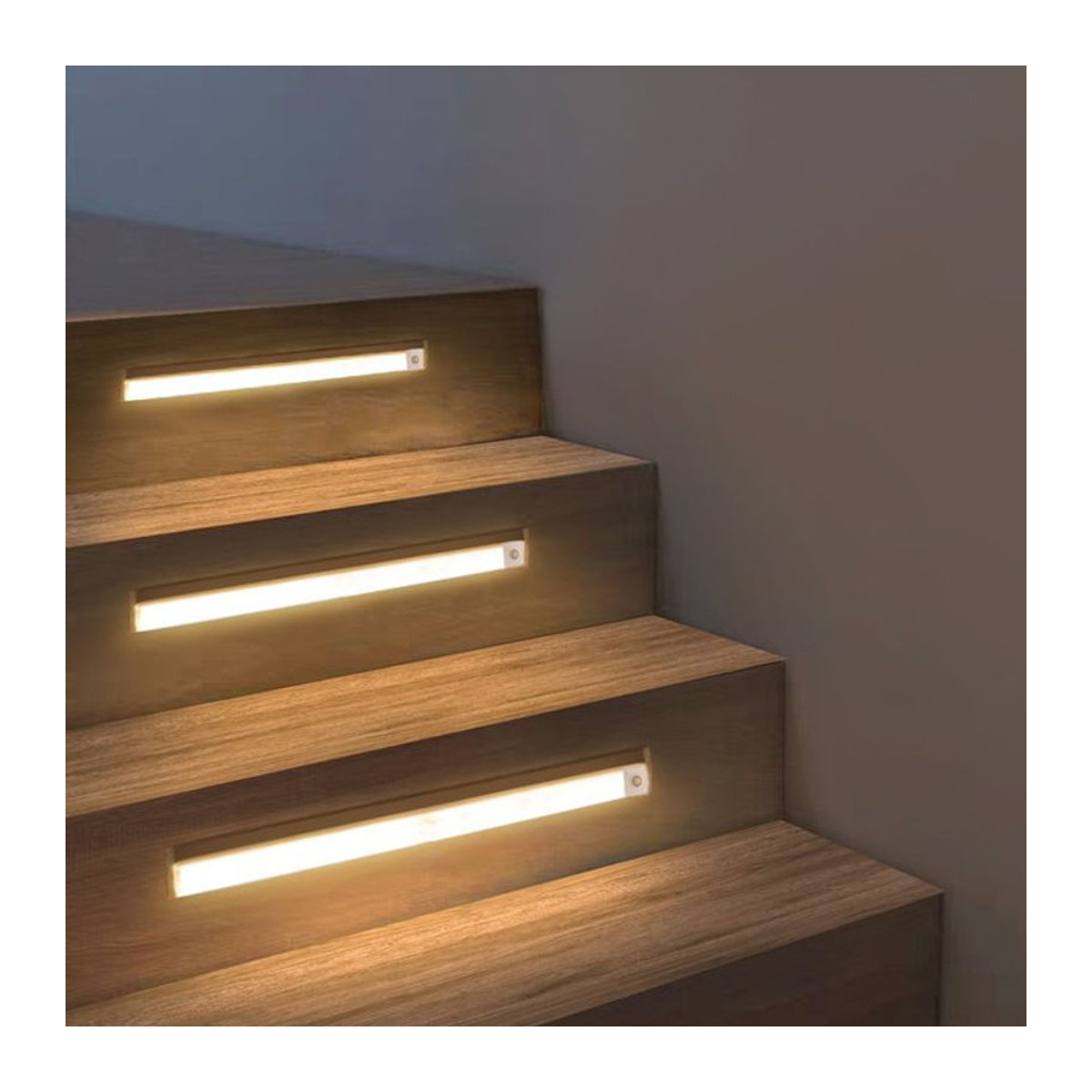 Lcamaw Wiederaufladbare LED-Lichtleiste mit Infrarot-PIR-Sensor in Weiß, minimalistisches Design für Treppen, Badezimmer und Wandmontage - Bild 1