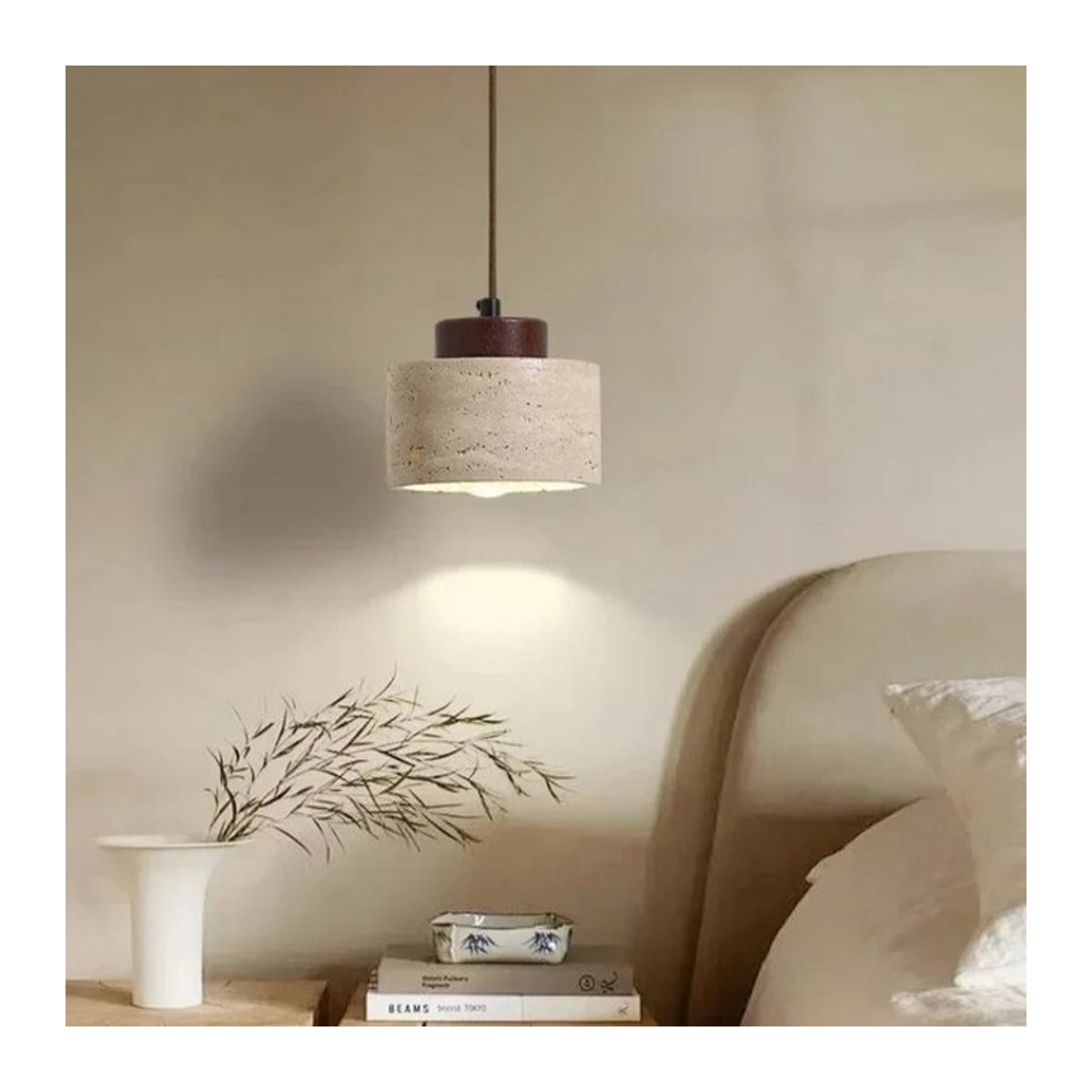 LED Anhänger Lampe aus Bimsstein in Gelb und Beige im Retro-Skandinavischen Design - Bild 1