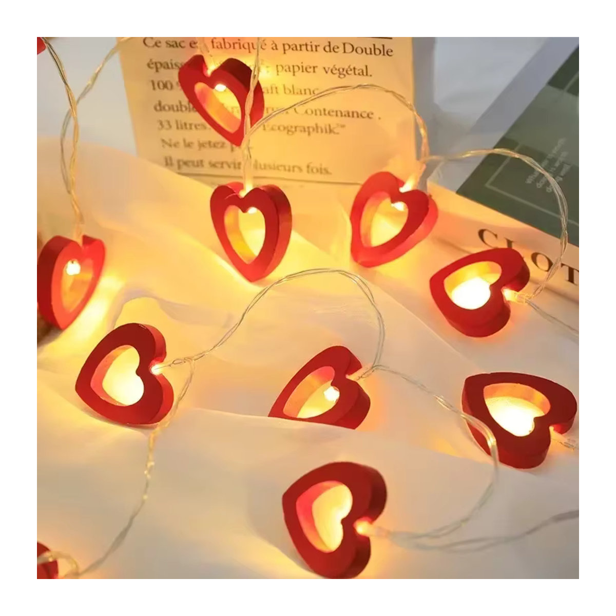 LED Herz-Lichterkette in Rot als dekorative Girlande für Schlafzimmer und Garten - Bild 2