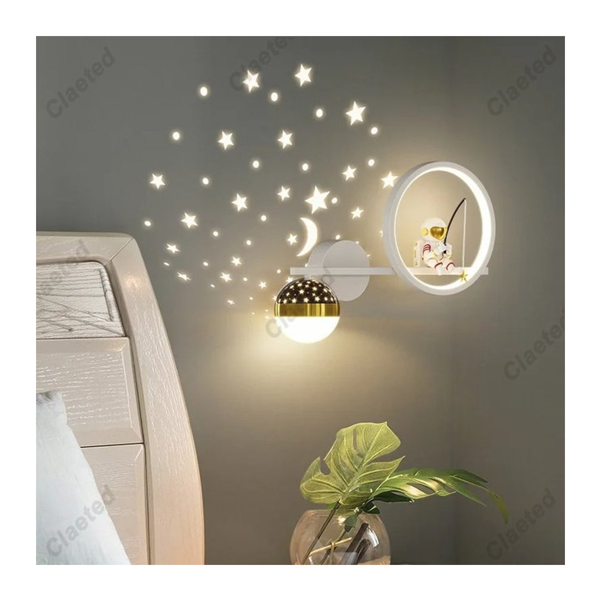LED Stern Astronaut Projektionslampe in Weiß für Kinderzimmer, Wohnzimmer und Schlafzimmer - Bild 1
