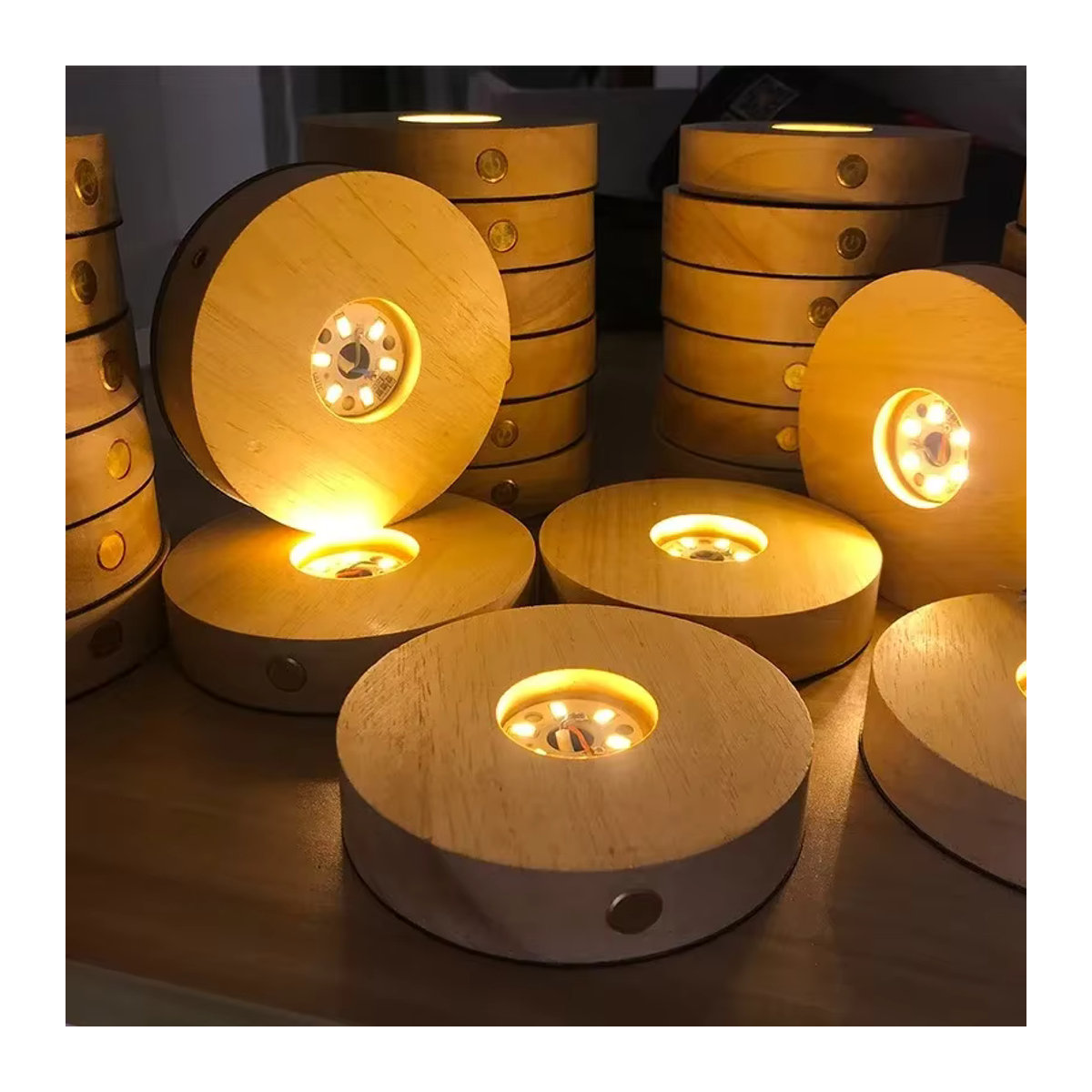 LINYILIGHT LED Nachtlicht aus Massivholz mit RGB und 3 Farben, kabelloses Lichtsockel-Set in Natur und Bunt, Durchmesser: 8 cm - Bild 6