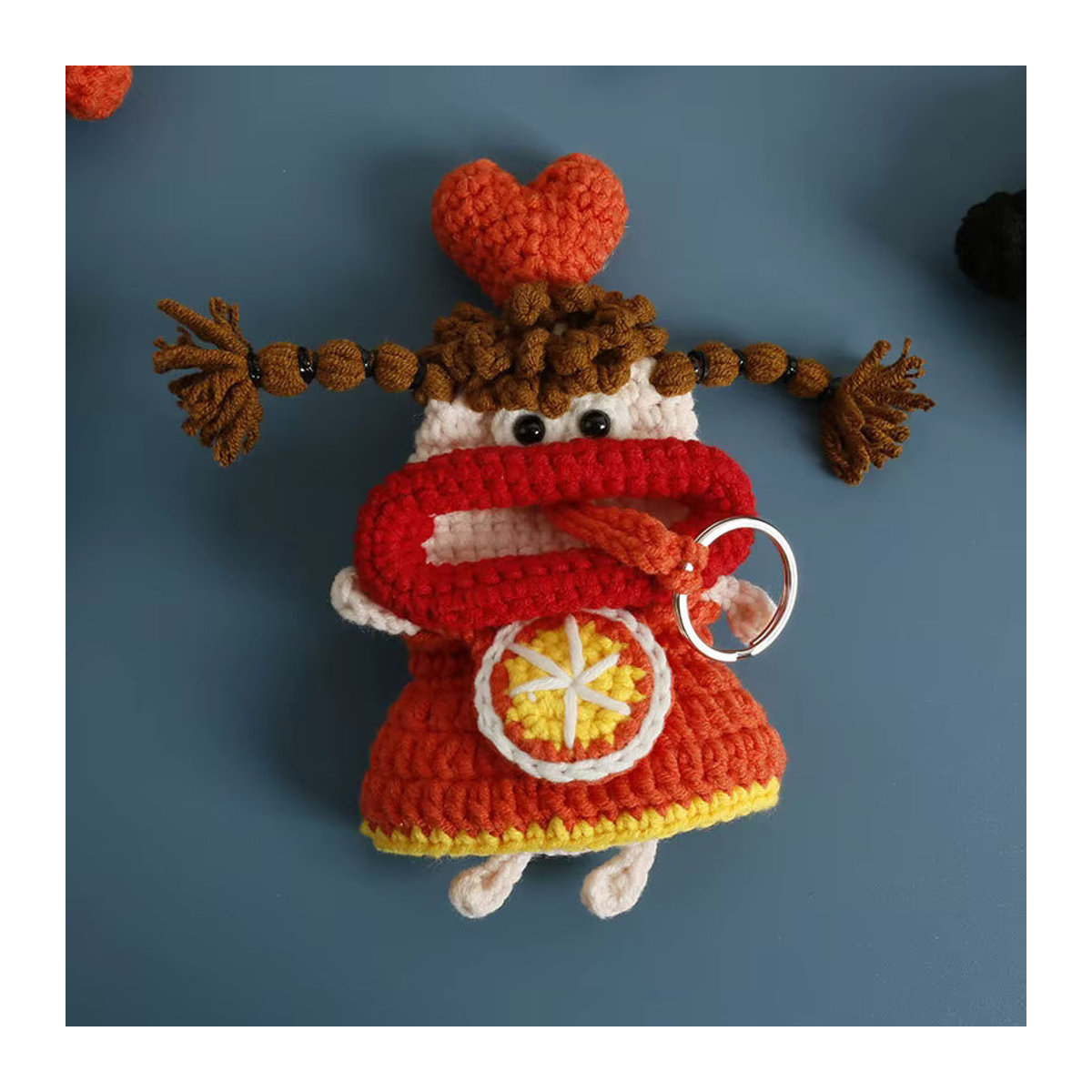 LISM Häkel-Schlüsselanhänger Obst-Serie Wurstmund-Puppen in Mehrfarbig als dekorativer Taschenanhänger aus Textil - Bild 3