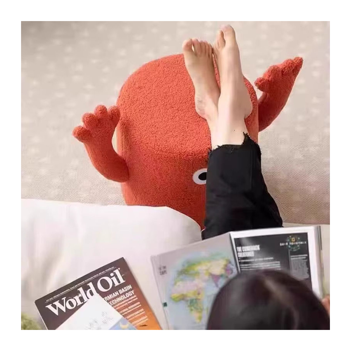 LIUSHADUOLA Handhocker Soft Pack Polsterhocker aus Lammkaschmir und Bouclé in Schwarz oder Rot - Bild 1