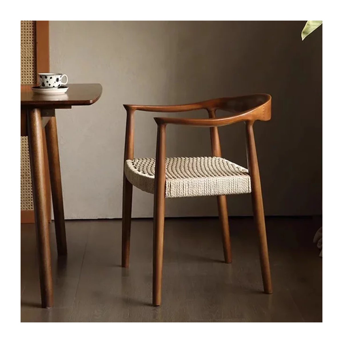 LLDC Moderner Esszimmerstuhl aus Holz in Braun im Japanischen Design - Bild 1