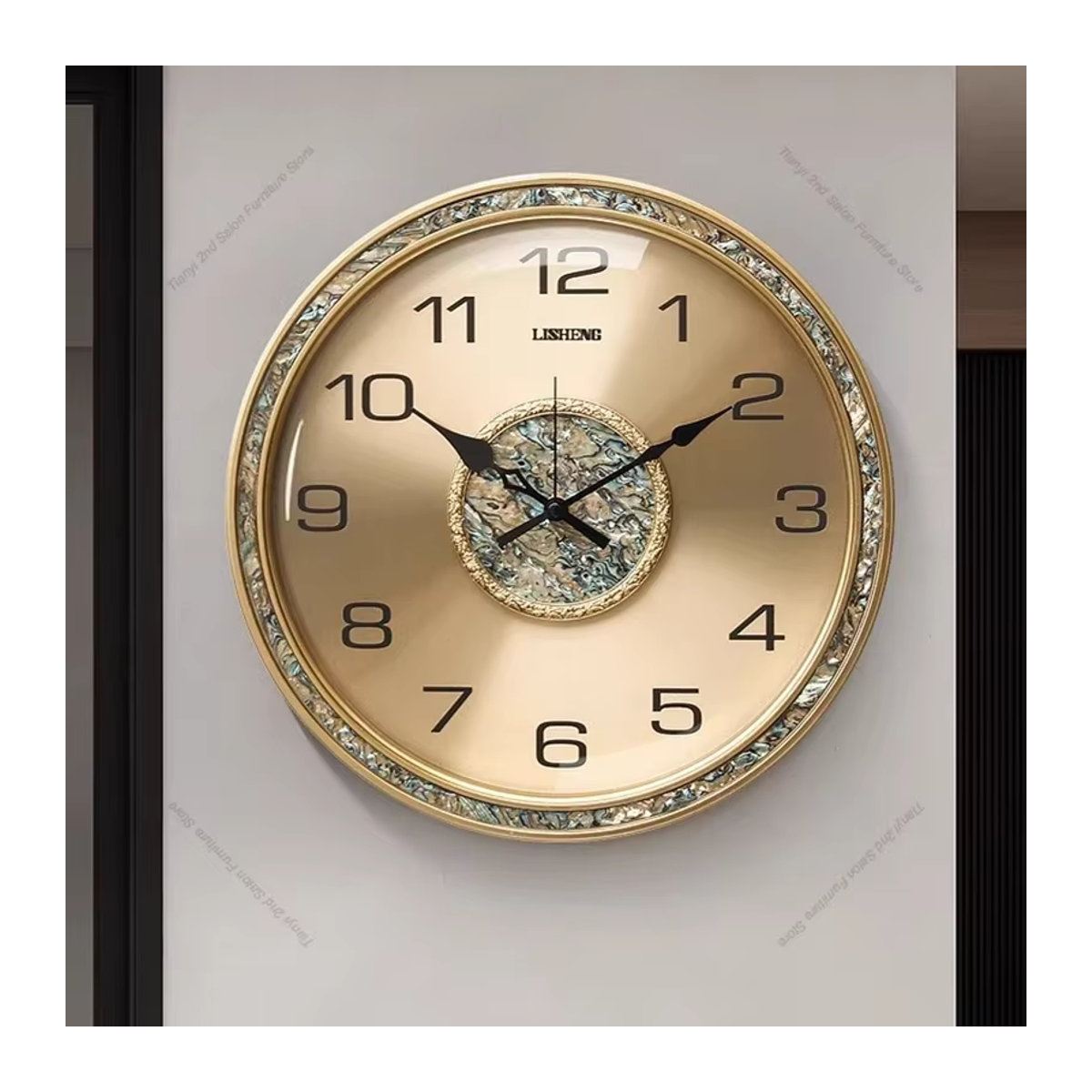 LLWC Wanduhr in Gold, Geräuschlose Analoge Wanduhr im Skandinavischen Design für dein Wohnzimmer - Bild 1