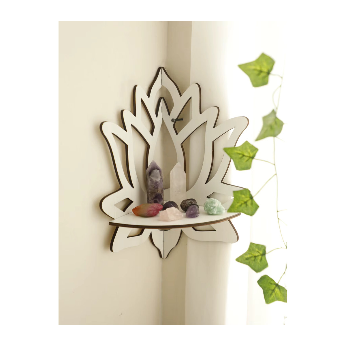 Lotus Kristall Eckregal Schmetterling aus Holz in Weiß im Bohemian Stil zur Wandmontage - Bild 2