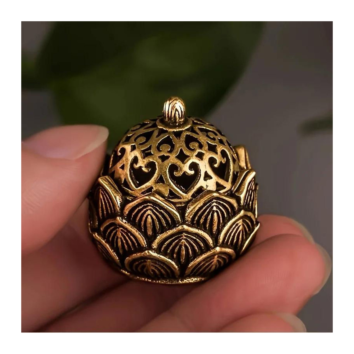 Lotus Räucherkegelhalter aus Metall von Love Home Garden in Gold und Gelb, orientalische Dekoration im floralen Design - Bild 4