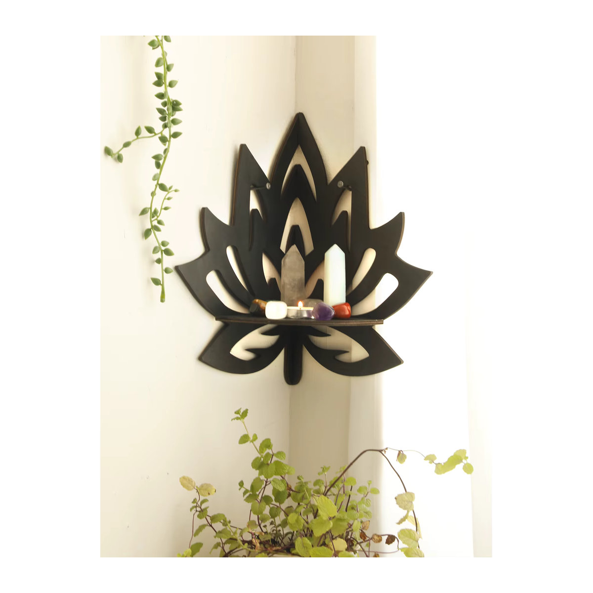 Lotus Wandregal aus Metall in Schwarz für minimalistische Wanddekoration - Bild 3