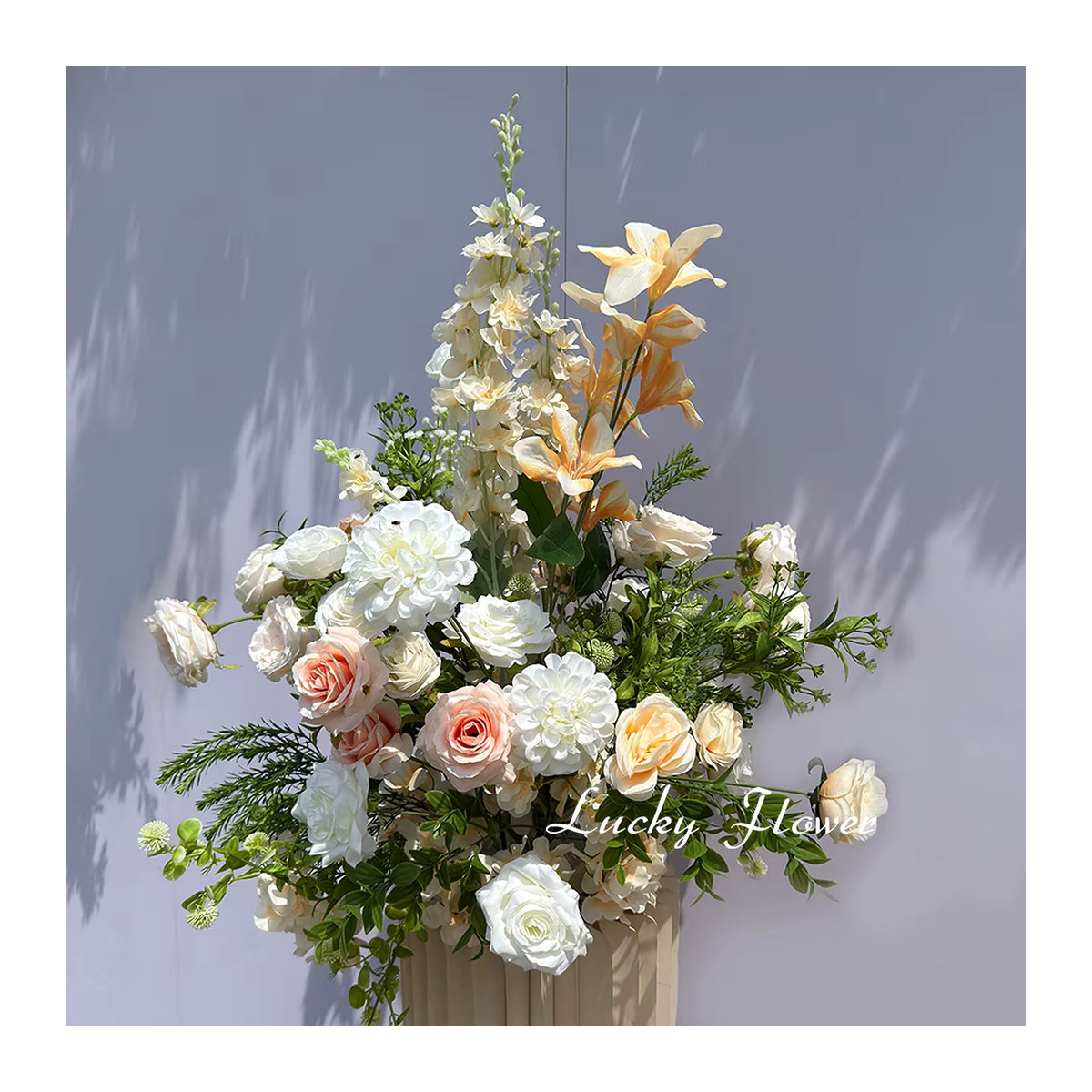 Lucky Flower Künstliche Blumen Girlande in Beige und Weiß für Hochzeitsdekorationen und florale Hintergrund-Arrangements - Bild 6
