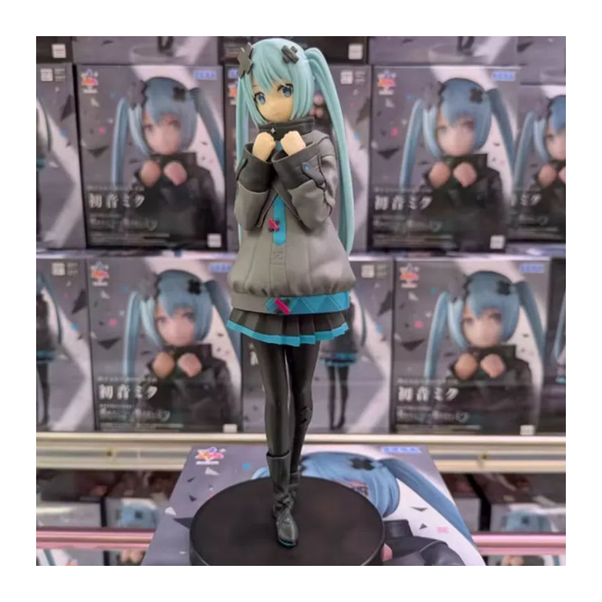 Luminasta Hatsune Miku Anime-Figur aus Kunststoff, mehrfarbige Sammlerfigur für Erwachsene - Bild 4