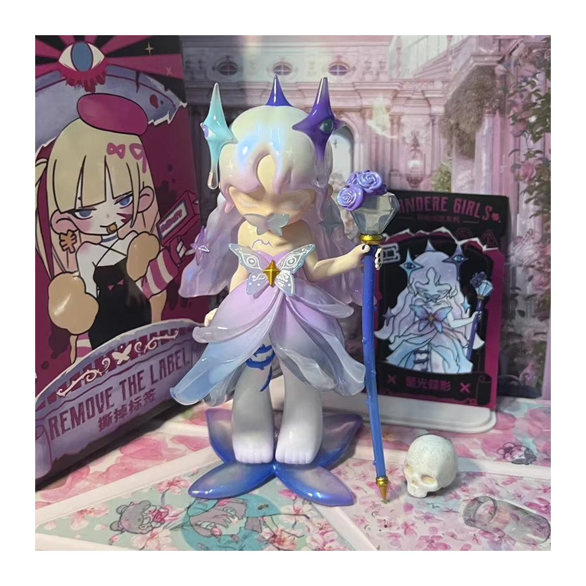 Luo Jiujiu Yandere Mädchen Figur in mehrfarbiger Ausführung aus Kunststoff - Bild 3