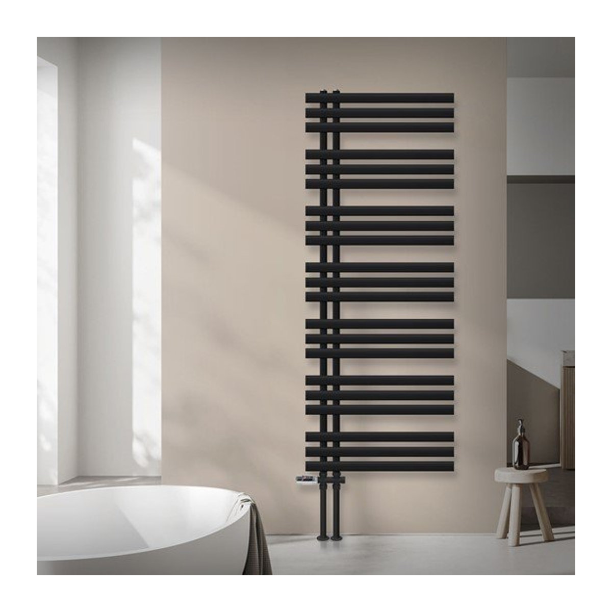 LuxeBath Design Badheizkörper Iron EM Schwarz matt mit Boden Thermostatventil, Höhe: 160 cm, Breite: 60 cm - Bild 1