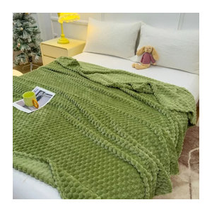 Luxuriöse Winter Plaid Decke aus Kunstpelz in Grün für Bett und Sofa