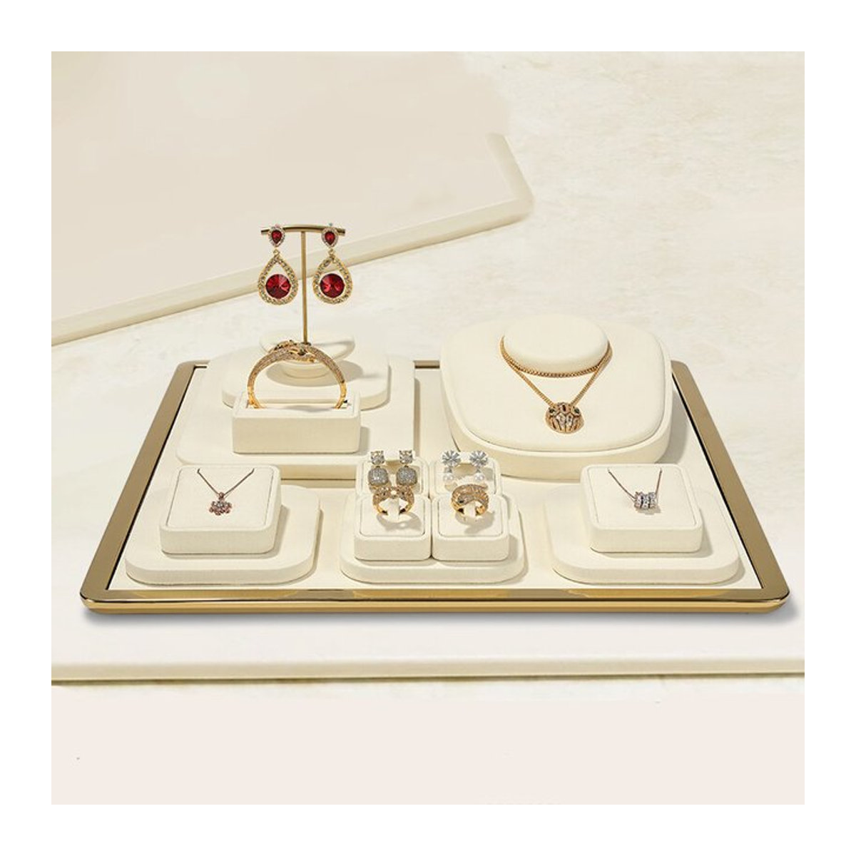 Luxuriöses Schmuck-Display-Set aus Metall in Weiß für Ringe, Halsketten und Ohrringe als rechteckiges Schmucktablett und Ständer - Bild 1