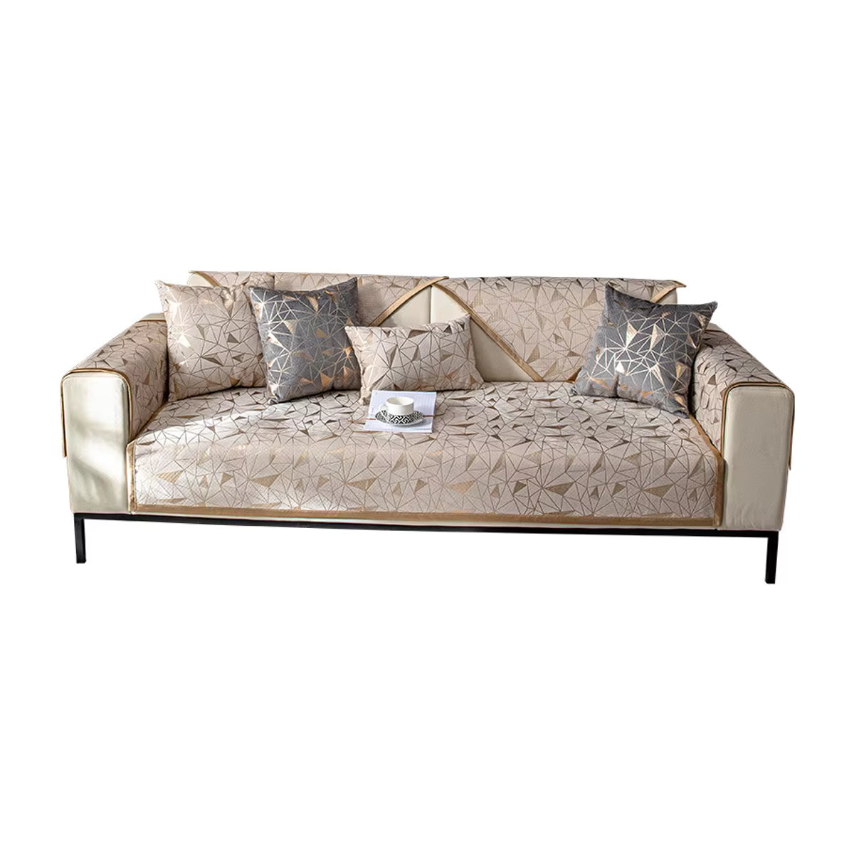 Luxus Sofa Kissen aus Chenille mit Bronzing-Effekt in Beige von Jingyan Xijie - Bild 2