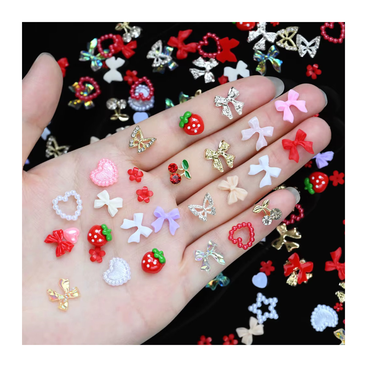 MAFANAILS 12er Set Nail Art Charms mit Schleifen, Herzen, Erdbeeren und Schmetterlingen in Rot und Mehrfarbig aus Kunstharz und Metall - Bild 4