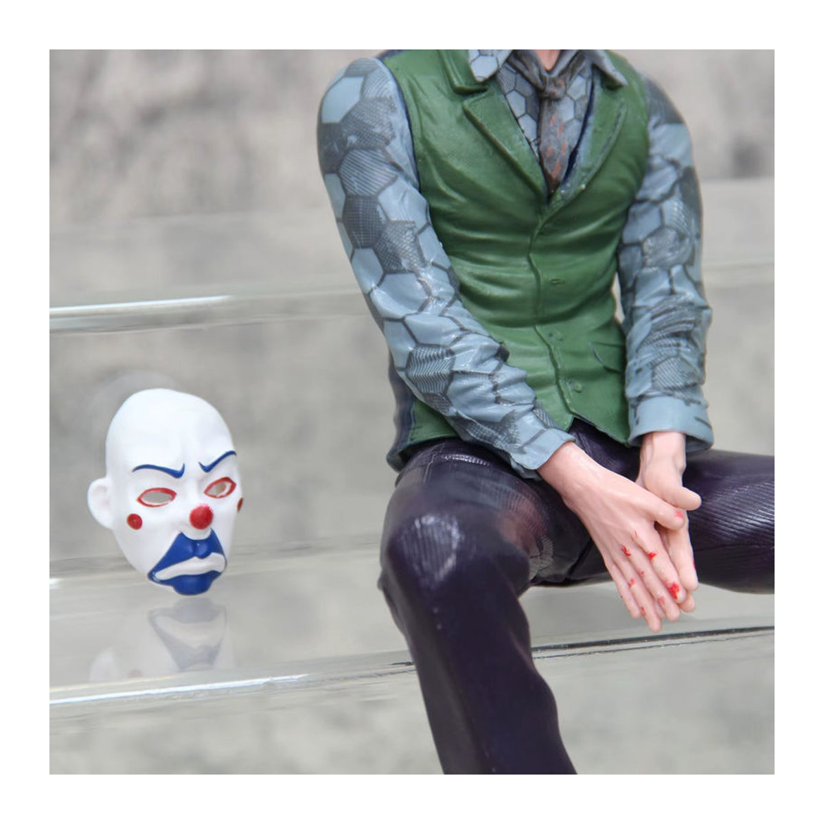 Mafex Joker Actionfigur aus Kunststoff, mehrfarbig, Höhe: 24 cm - Bild 3