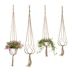Makramee Blumenampel aus Hanfseil in Beige für deinen Balkon und Garten