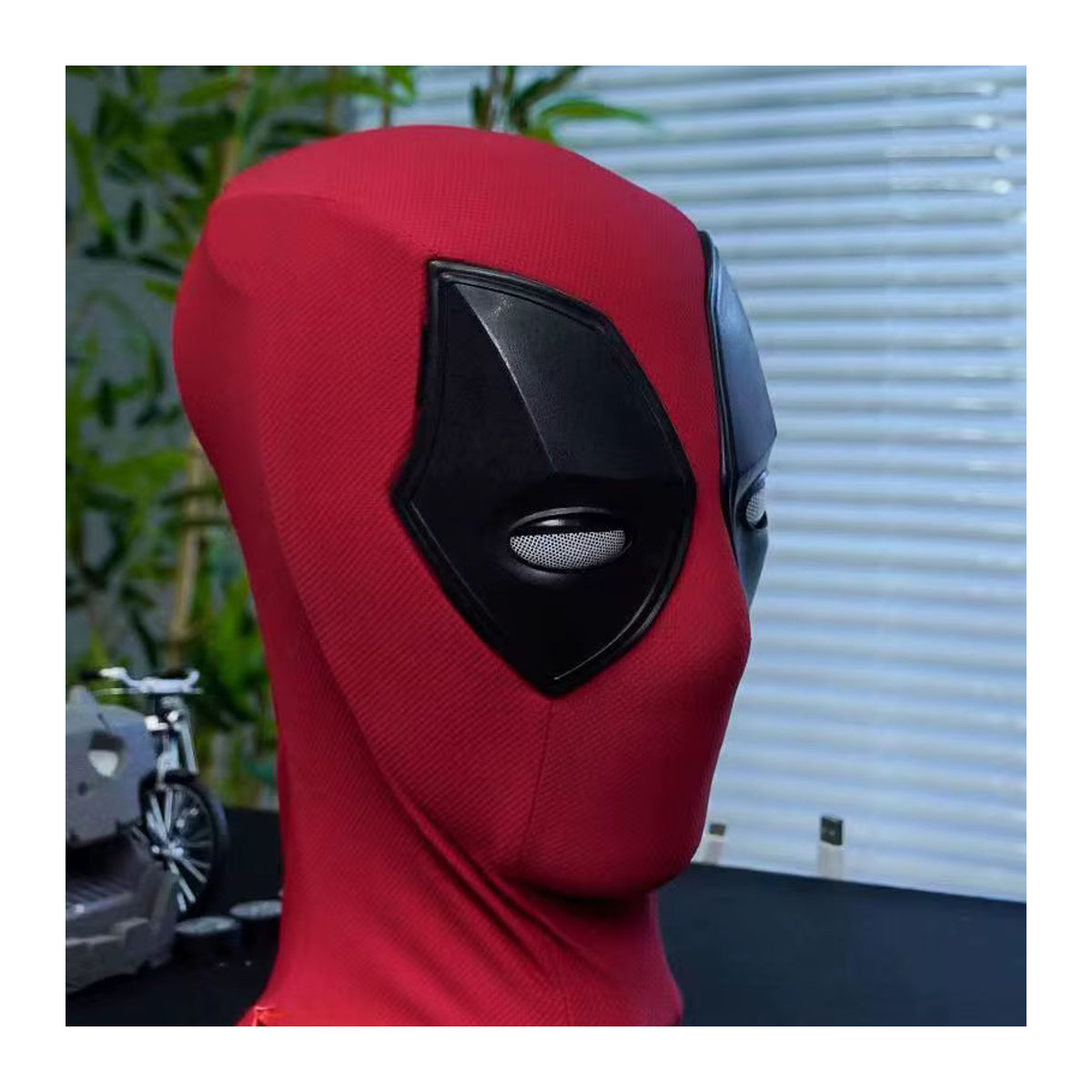 Marvel Deadpool Elektronische Desktop Dekoration mit Fernbedienung in Rot - Bild 3