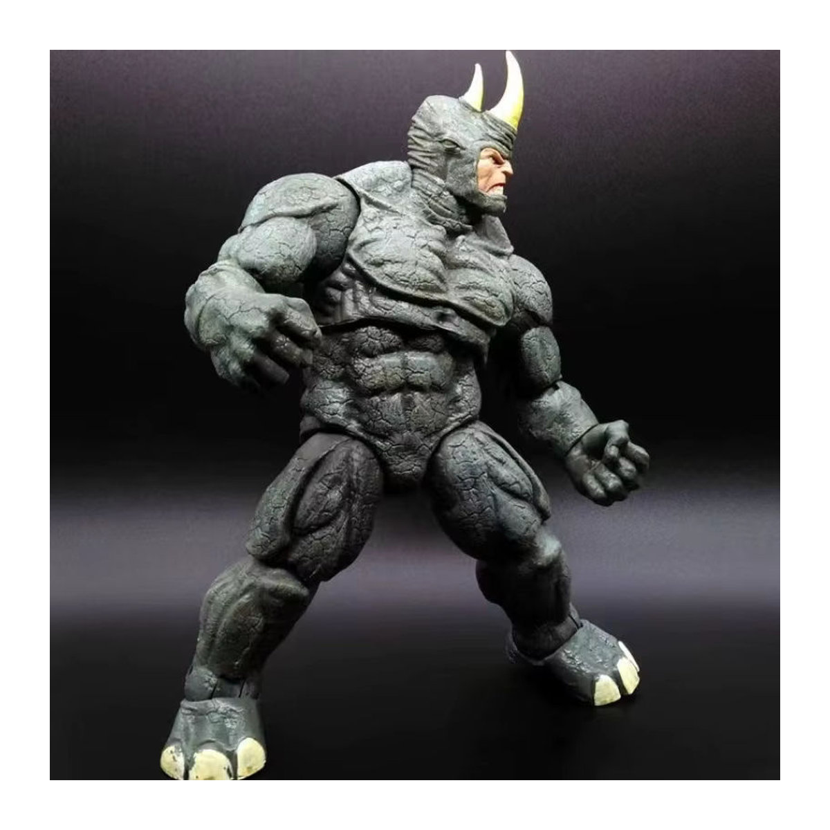 Marvel Rhino Action Figure aus Kunststoff, graue Modellstatue in stehender Haltung, Höhe: 22 cm - Bild 2