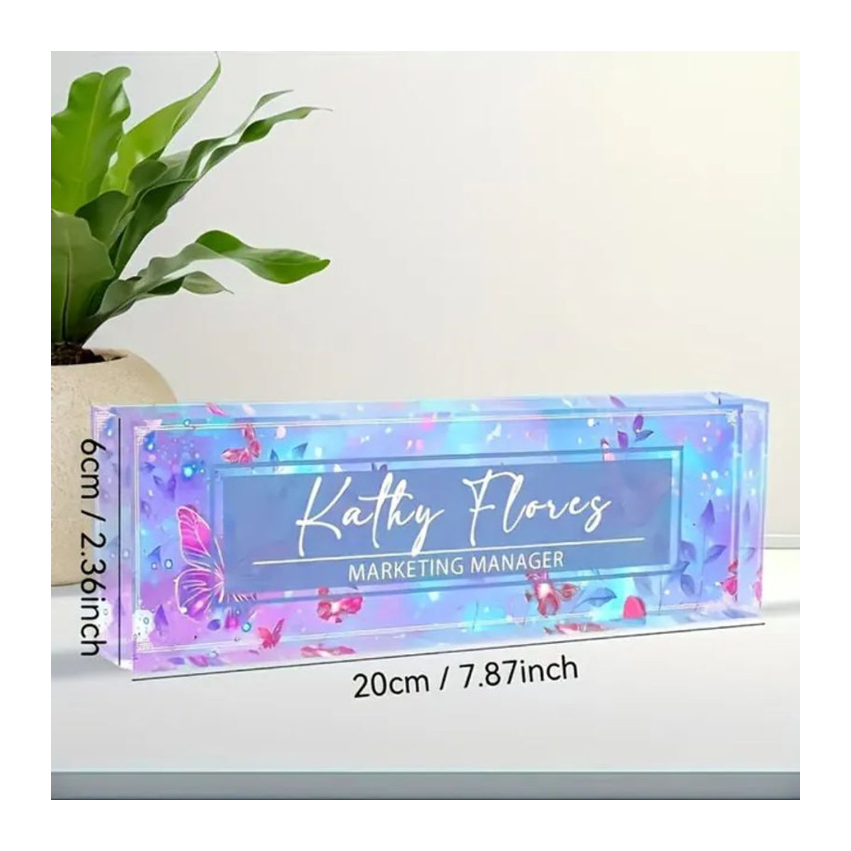 Maßgefertigtes 2D-Acryl-Schreibtisch-Namensschild von Hello Young mit floralem Design in Rot und Mehrfarbig, rechteckig und stehend - Bild 1