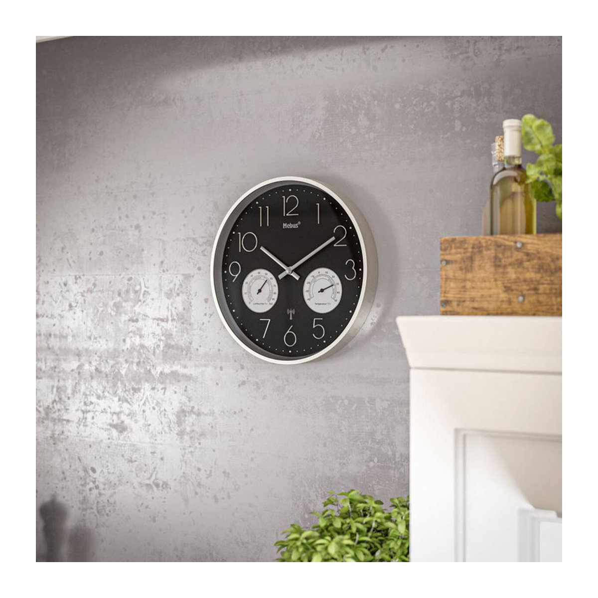 Mebus Wanduhr rund in Schwarz und Silber mit Funkuhr, Thermometer und Hygrometer, Durchmesser: 30 cm - Bild 3