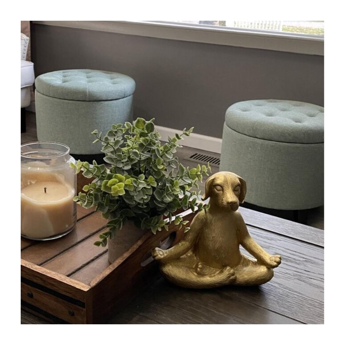 Meditierende Hundeskulptur aus Kunstharz in Gold von myhome als dekorative Yoga-Figur für dein Zuhause oder den Garten - Bild 4