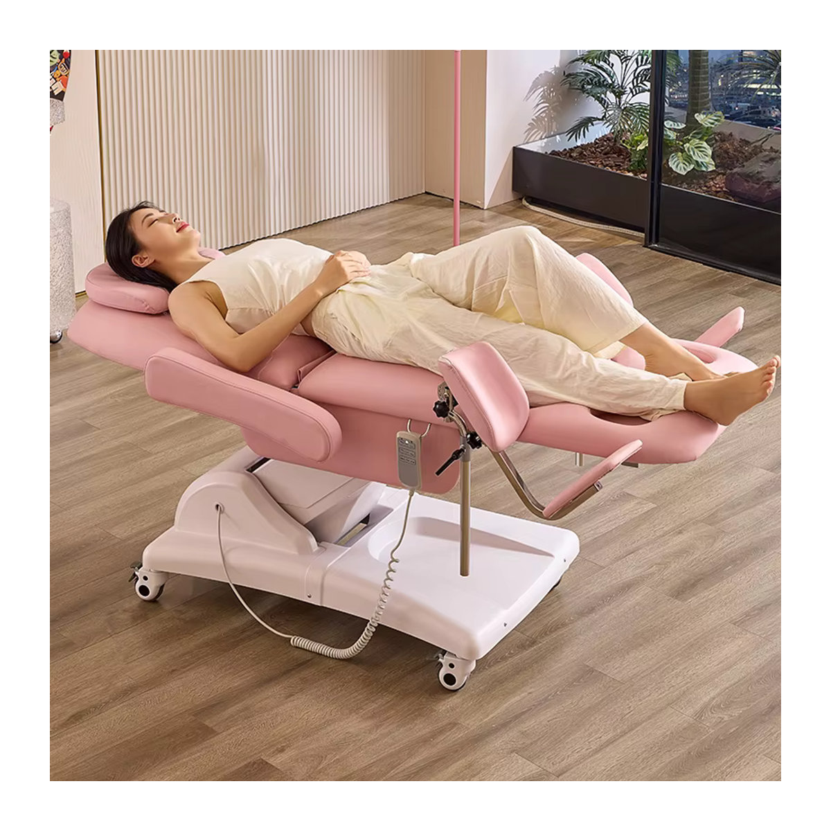 Medizinisches gynäkologisches Untersuchungsbett mit elektrischer Hebefunktion in Grau oder Pink - Bild 2